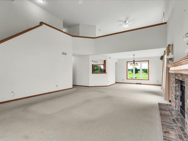 13033 Springhill, WINNEBAGO, Illinois 61088, 4 Bedrooms Bedrooms, ,2 BathroomsBathrooms,House,For Sale,Springhill,202603873