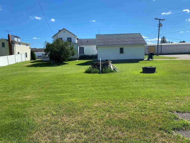 217 Railroad, LENA, Illinois 61048, 4 Bedrooms Bedrooms, ,1 BathroomBathrooms,House,For Sale,Railroad,202603875