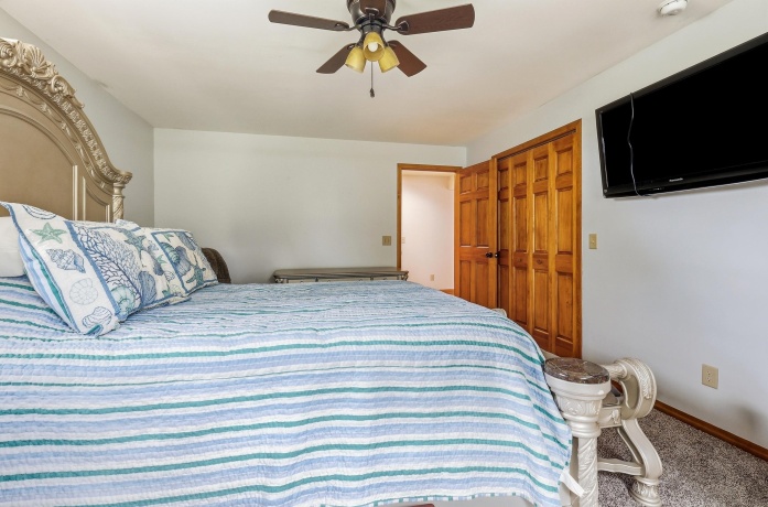 1031 Dodge, GALENA, Illinois 61036, 4 Bedrooms Bedrooms, ,3 BathroomsBathrooms,House,For Sale,Dodge,202603877
