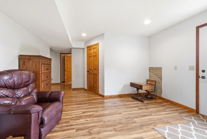 1031 Dodge, GALENA, Illinois 61036, 4 Bedrooms Bedrooms, ,3 BathroomsBathrooms,House,For Sale,Dodge,202603877