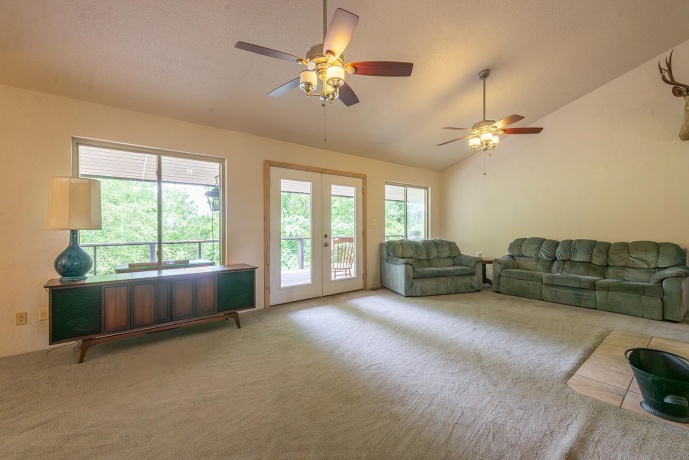 15792 York Center, THOMSON, Illinois 61285, 2 Bedrooms Bedrooms, ,2 BathroomsBathrooms,House,For Sale,York Center,202603879