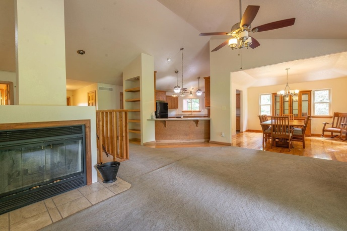 15792 York Center, THOMSON, Illinois 61285, 2 Bedrooms Bedrooms, ,2 BathroomsBathrooms,House,For Sale,York Center,202603879