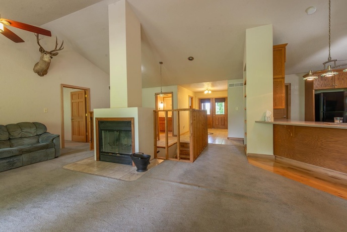 15792 York Center, THOMSON, Illinois 61285, 2 Bedrooms Bedrooms, ,2 BathroomsBathrooms,House,For Sale,York Center,202603879