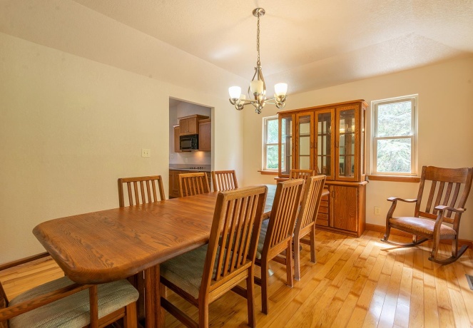 15792 York Center, THOMSON, Illinois 61285, 2 Bedrooms Bedrooms, ,2 BathroomsBathrooms,House,For Sale,York Center,202603879
