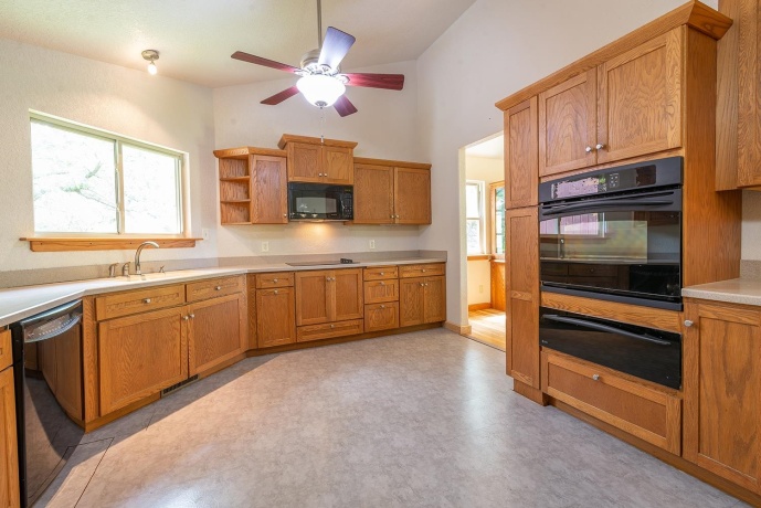 15792 York Center, THOMSON, Illinois 61285, 2 Bedrooms Bedrooms, ,2 BathroomsBathrooms,House,For Sale,York Center,202603879