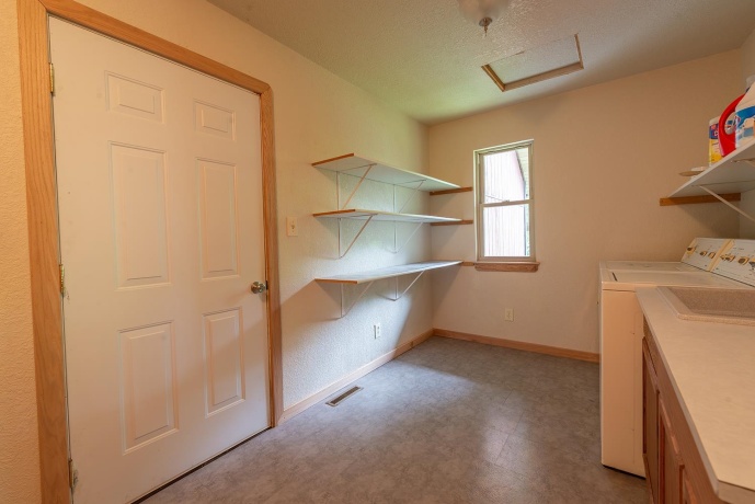 15792 York Center, THOMSON, Illinois 61285, 2 Bedrooms Bedrooms, ,2 BathroomsBathrooms,House,For Sale,York Center,202603879