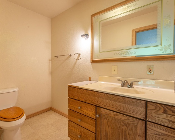 15792 York Center, THOMSON, Illinois 61285, 2 Bedrooms Bedrooms, ,2 BathroomsBathrooms,House,For Sale,York Center,202603879