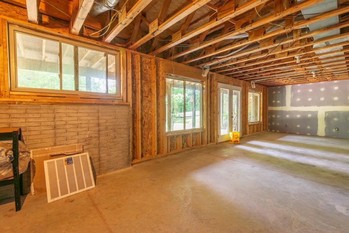15792 York Center, THOMSON, Illinois 61285, 2 Bedrooms Bedrooms, ,2 BathroomsBathrooms,House,For Sale,York Center,202603879