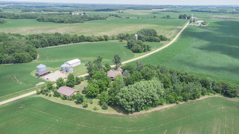 15792 York Center, THOMSON, Illinois 61285, 2 Bedrooms Bedrooms, ,2 BathroomsBathrooms,House,For Sale,York Center,202603879