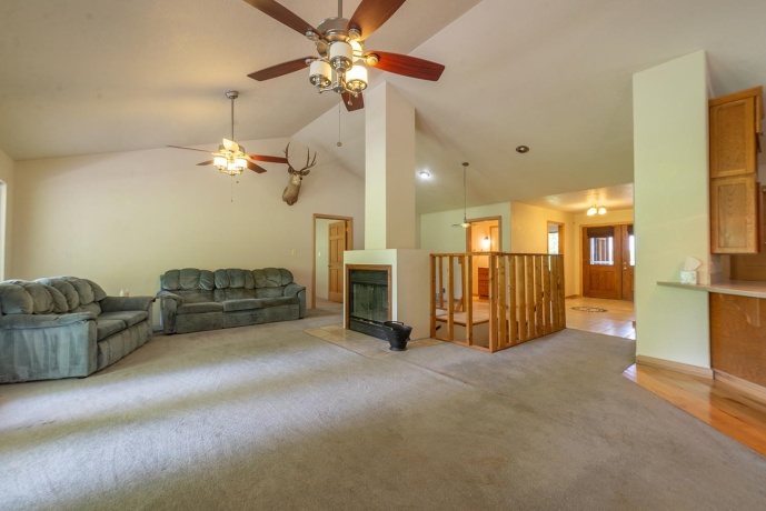 15792 York Center, THOMSON, Illinois 61285, 2 Bedrooms Bedrooms, ,2 BathroomsBathrooms,House,For Sale,York Center,202603879