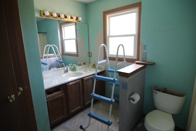 387 Shay, ROCKFORD, Illinois 61107, 3 Bedrooms Bedrooms, ,1 BathroomBathrooms,House,For Sale,Shay,202603881