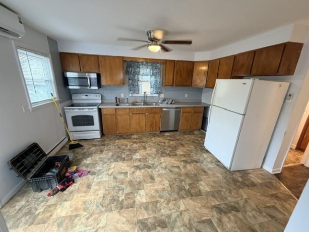 528 King, BELVIDERE, Illinois 61008, ,2 Units,For Sale,King,202603878
