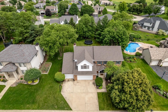 1647 Oakforest, ROCKFORD, Illinois 61107, 4 Bedrooms Bedrooms, ,3 BathroomsBathrooms,House,For Sale,Oakforest,202603883