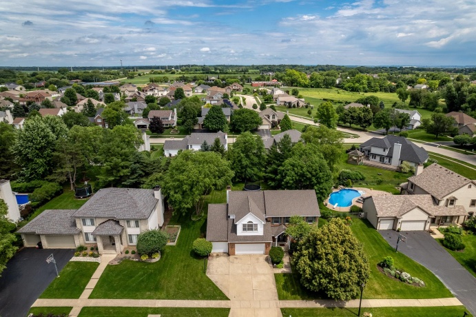 1647 Oakforest, ROCKFORD, Illinois 61107, 4 Bedrooms Bedrooms, ,3 BathroomsBathrooms,House,For Sale,Oakforest,202603883
