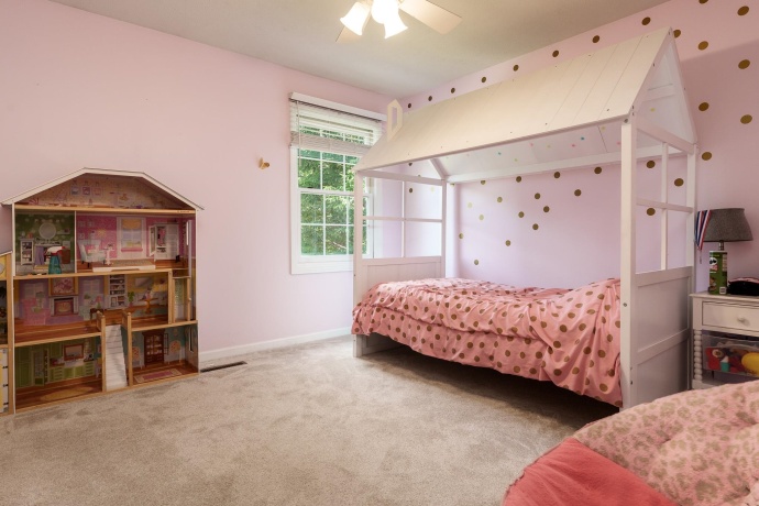 1647 Oakforest, ROCKFORD, Illinois 61107, 4 Bedrooms Bedrooms, ,3 BathroomsBathrooms,House,For Sale,Oakforest,202603883