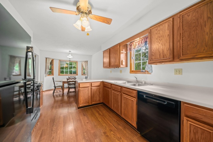 667 Westport, ROCKTON, Illinois 61072, 3 Bedrooms Bedrooms, ,2 BathroomsBathrooms,House,For Sale,Westport,202603884