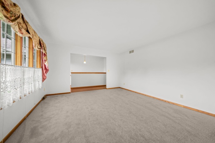 667 Westport, ROCKTON, Illinois 61072, 3 Bedrooms Bedrooms, ,2 BathroomsBathrooms,House,For Sale,Westport,202603884