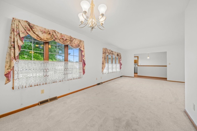 667 Westport, ROCKTON, Illinois 61072, 3 Bedrooms Bedrooms, ,2 BathroomsBathrooms,House,For Sale,Westport,202603884