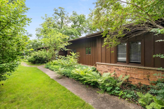 7762 SINGING BIRD, ROSCOE, Illinois 61073, 3 Bedrooms Bedrooms, ,2 BathroomsBathrooms,House,For Sale,SINGING BIRD,202603885