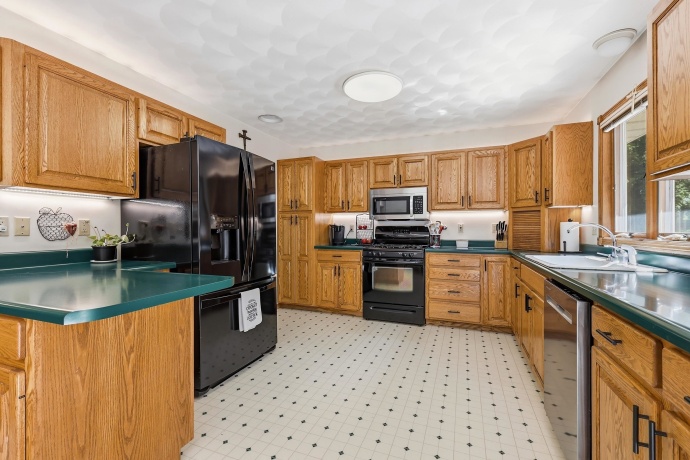 45 Roosevelt, EAST DUBUQUE, Illinois 61025, 4 Bedrooms Bedrooms, ,3 BathroomsBathrooms,House,For Sale,Roosevelt,202603886