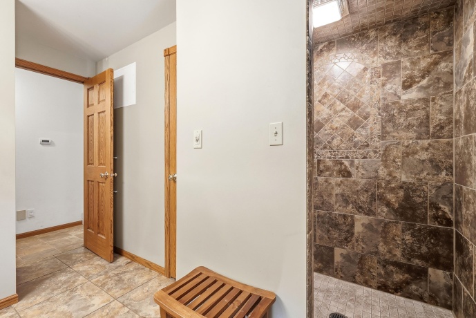 45 Roosevelt, EAST DUBUQUE, Illinois 61025, 4 Bedrooms Bedrooms, ,3 BathroomsBathrooms,House,For Sale,Roosevelt,202603886