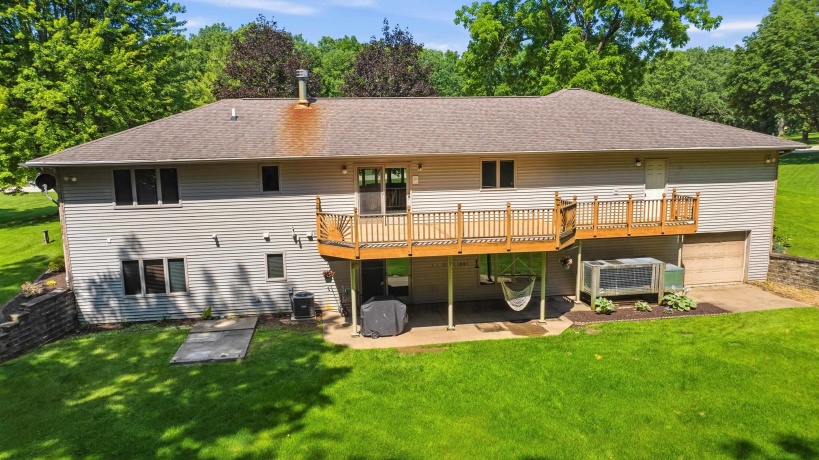 45 Roosevelt, EAST DUBUQUE, Illinois 61025, 4 Bedrooms Bedrooms, ,3 BathroomsBathrooms,House,For Sale,Roosevelt,202603886