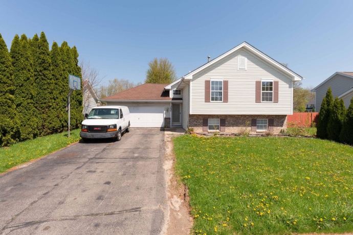 5696 Heidi, ROCKFORD, Illinois 61109, 4 Bedrooms Bedrooms, ,2 BathroomsBathrooms,House,For Sale,Heidi,202602325