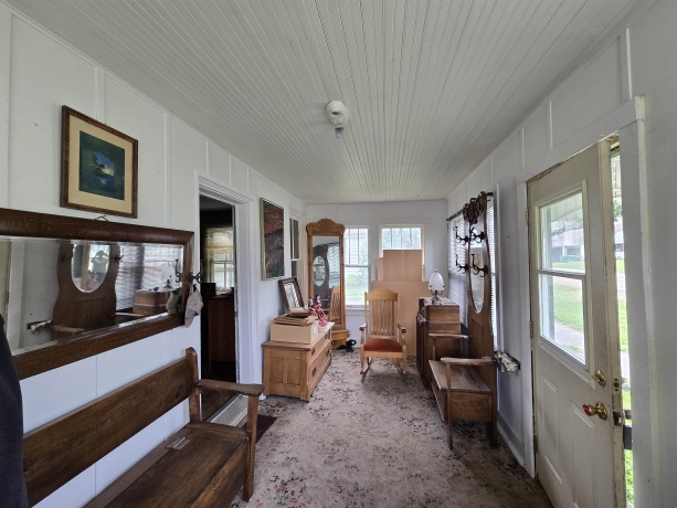 202 ELKHORN, POLO, Illinois 61064, 1 Bedroom Bedrooms, ,1 BathroomBathrooms,House,For Sale,ELKHORN,202603887