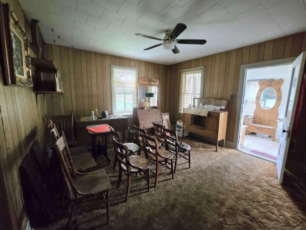 202 ELKHORN, POLO, Illinois 61064, 1 Bedroom Bedrooms, ,1 BathroomBathrooms,House,For Sale,ELKHORN,202603887