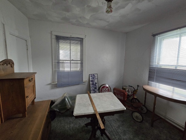 202 ELKHORN, POLO, Illinois 61064, 1 Bedroom Bedrooms, ,1 BathroomBathrooms,House,For Sale,ELKHORN,202603887