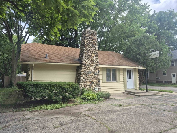 2203 CUMBERLAND, ROCKFORD, Illinois 61103, ,House,For Sale,CUMBERLAND,202603891