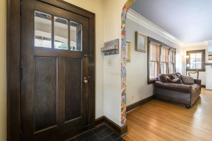 816 PARIS, ROCKFORD, Illinois 61107, 4 Bedrooms Bedrooms, ,2 BathroomsBathrooms,House,For Sale,PARIS,202603899