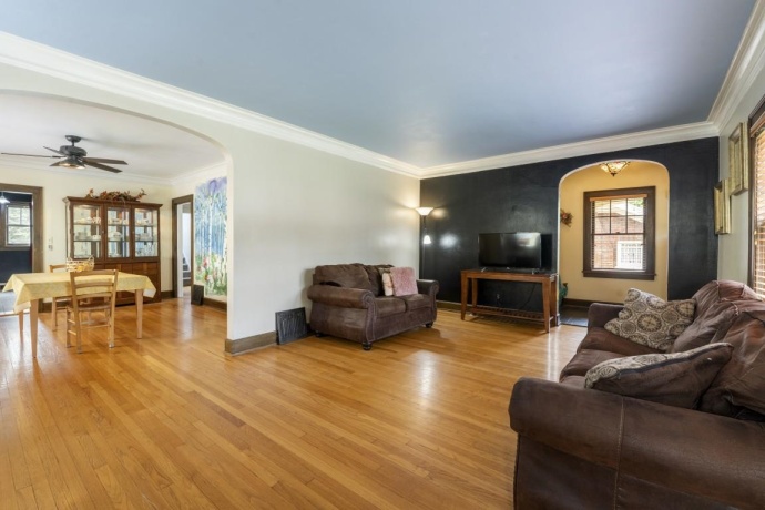 816 PARIS, ROCKFORD, Illinois 61107, 4 Bedrooms Bedrooms, ,2 BathroomsBathrooms,House,For Sale,PARIS,202603899