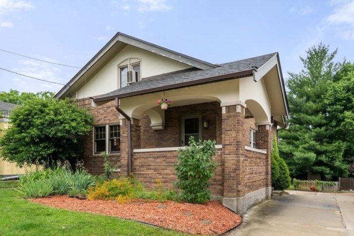 816 PARIS, ROCKFORD, Illinois 61107, 4 Bedrooms Bedrooms, ,2 BathroomsBathrooms,House,For Sale,PARIS,202603899