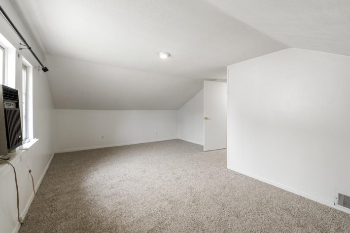 816 PARIS, ROCKFORD, Illinois 61107, 4 Bedrooms Bedrooms, ,2 BathroomsBathrooms,House,For Sale,PARIS,202603899