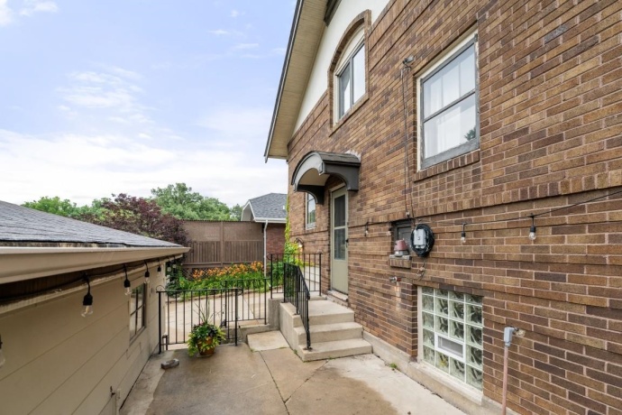 816 PARIS, ROCKFORD, Illinois 61107, 4 Bedrooms Bedrooms, ,2 BathroomsBathrooms,House,For Sale,PARIS,202603899