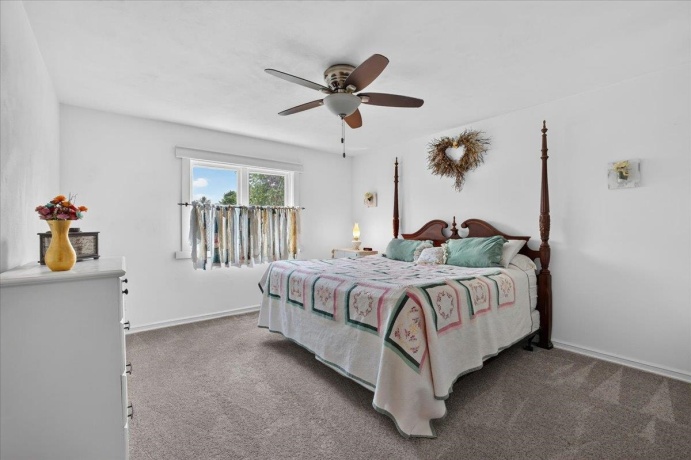 864 Campton, ROCKFORD, Illinois 61102, 3 Bedrooms Bedrooms, ,2 BathroomsBathrooms,House,For Sale,Campton,202603913