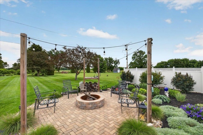 864 Campton, ROCKFORD, Illinois 61102, 3 Bedrooms Bedrooms, ,2 BathroomsBathrooms,House,For Sale,Campton,202603913