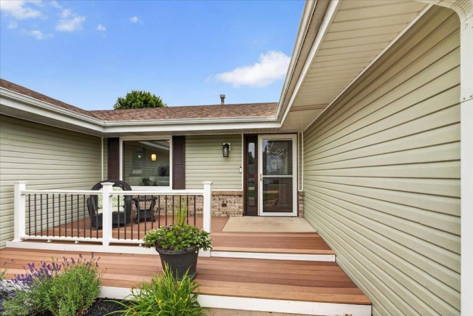 864 Campton, ROCKFORD, Illinois 61102, 3 Bedrooms Bedrooms, ,2 BathroomsBathrooms,House,For Sale,Campton,202603913