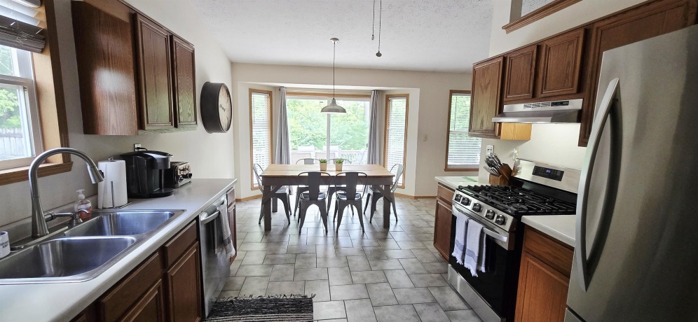 5003 TRAFFORD, LOVES PARK, Illinois 61111, 3 Bedrooms Bedrooms, ,3 BathroomsBathrooms,House,For Sale,TRAFFORD,202603915