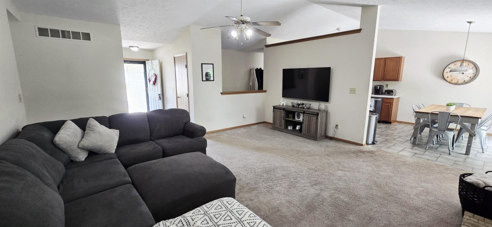 5003 TRAFFORD, LOVES PARK, Illinois 61111, 3 Bedrooms Bedrooms, ,3 BathroomsBathrooms,House,For Sale,TRAFFORD,202603915