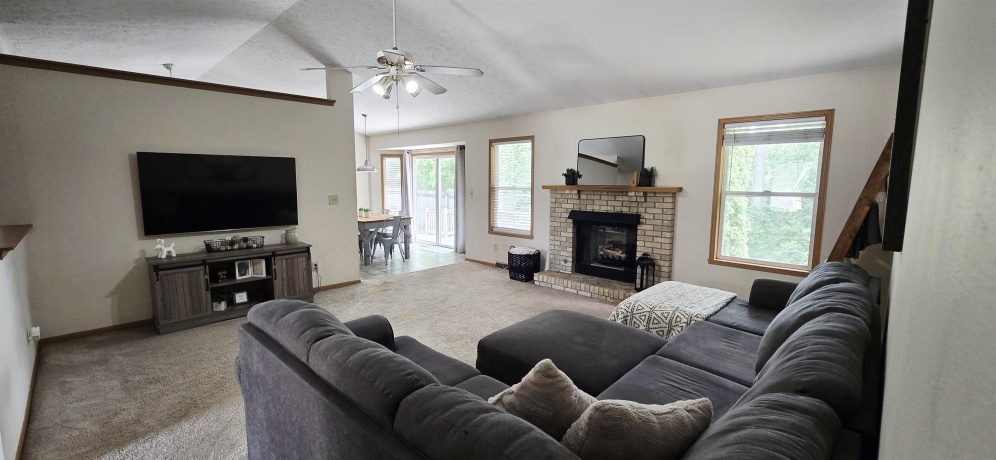 5003 TRAFFORD, LOVES PARK, Illinois 61111, 3 Bedrooms Bedrooms, ,3 BathroomsBathrooms,House,For Sale,TRAFFORD,202603915