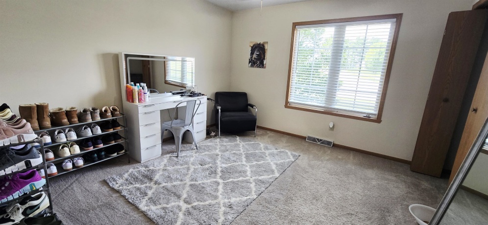 5003 TRAFFORD, LOVES PARK, Illinois 61111, 3 Bedrooms Bedrooms, ,3 BathroomsBathrooms,House,For Sale,TRAFFORD,202603915