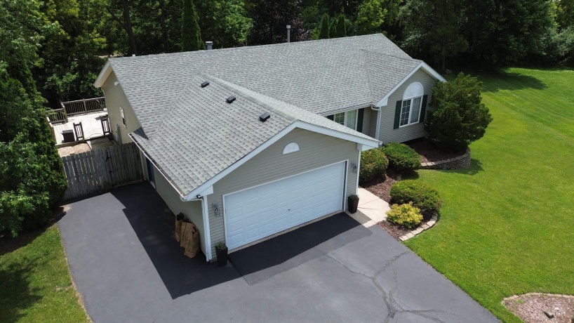5003 TRAFFORD, LOVES PARK, Illinois 61111, 3 Bedrooms Bedrooms, ,3 BathroomsBathrooms,House,For Sale,TRAFFORD,202603915