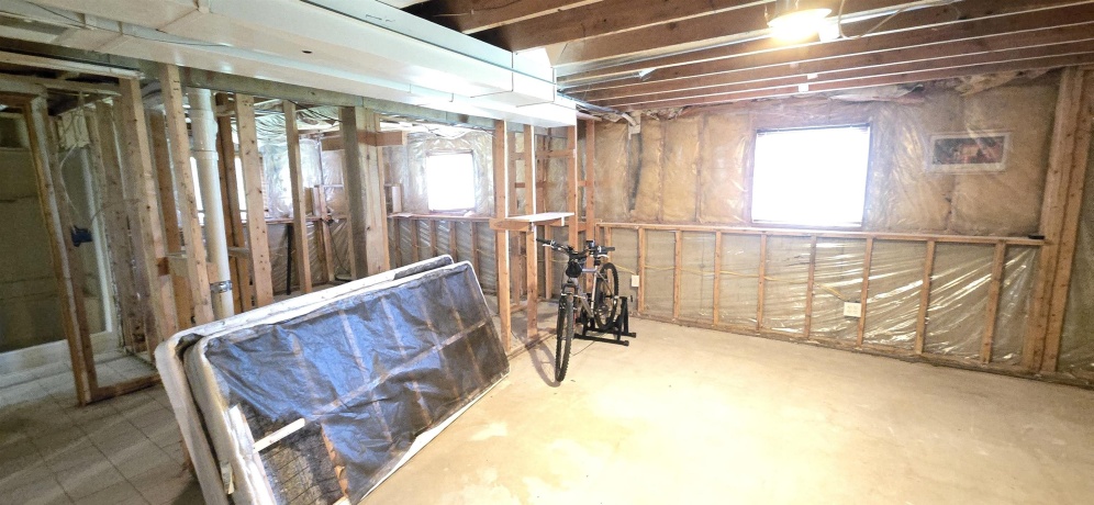 5003 TRAFFORD, LOVES PARK, Illinois 61111, 3 Bedrooms Bedrooms, ,3 BathroomsBathrooms,House,For Sale,TRAFFORD,202603915