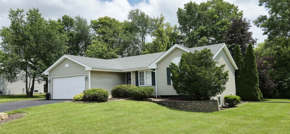 5003 TRAFFORD, LOVES PARK, Illinois 61111, 3 Bedrooms Bedrooms, ,3 BathroomsBathrooms,House,For Sale,TRAFFORD,202603915