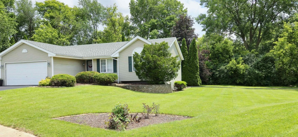 5003 TRAFFORD, LOVES PARK, Illinois 61111, 3 Bedrooms Bedrooms, ,3 BathroomsBathrooms,House,For Sale,TRAFFORD,202603915