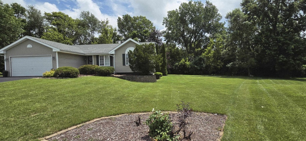 5003 TRAFFORD, LOVES PARK, Illinois 61111, 3 Bedrooms Bedrooms, ,3 BathroomsBathrooms,House,For Sale,TRAFFORD,202603915