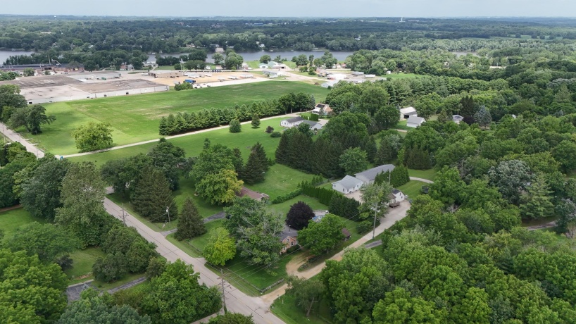 910 Stoney Point, DIXON, Illinois 61021, 4 Bedrooms Bedrooms, ,2 BathroomsBathrooms,House,For Sale,Stoney Point,202603920