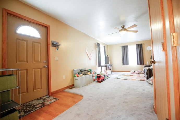 910 Stoney Point, DIXON, Illinois 61021, 4 Bedrooms Bedrooms, ,2 BathroomsBathrooms,House,For Sale,Stoney Point,202603920